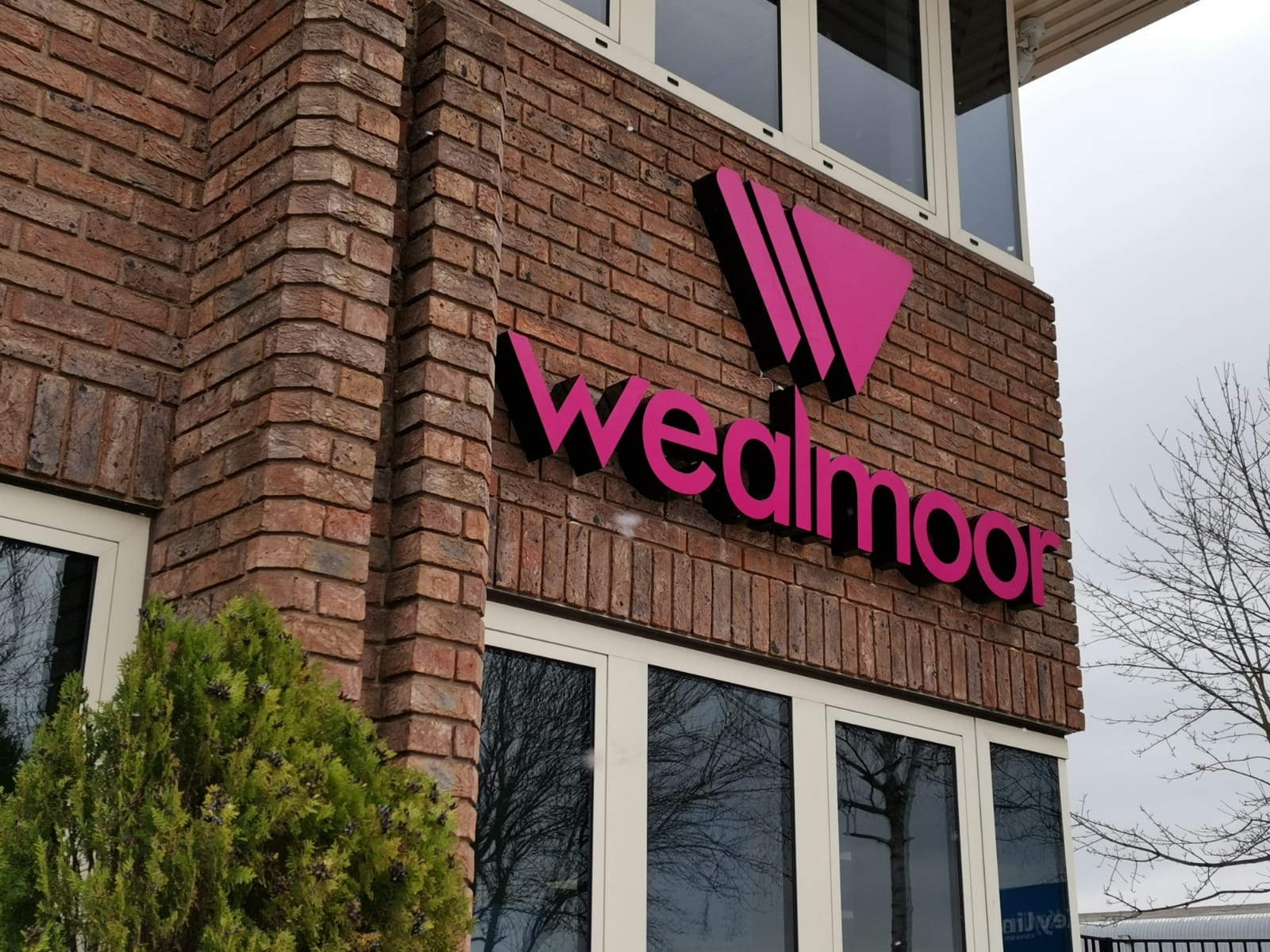 Understanding the Signage Approval Process in Dubai: A Step-by-Step Guide with Signstar