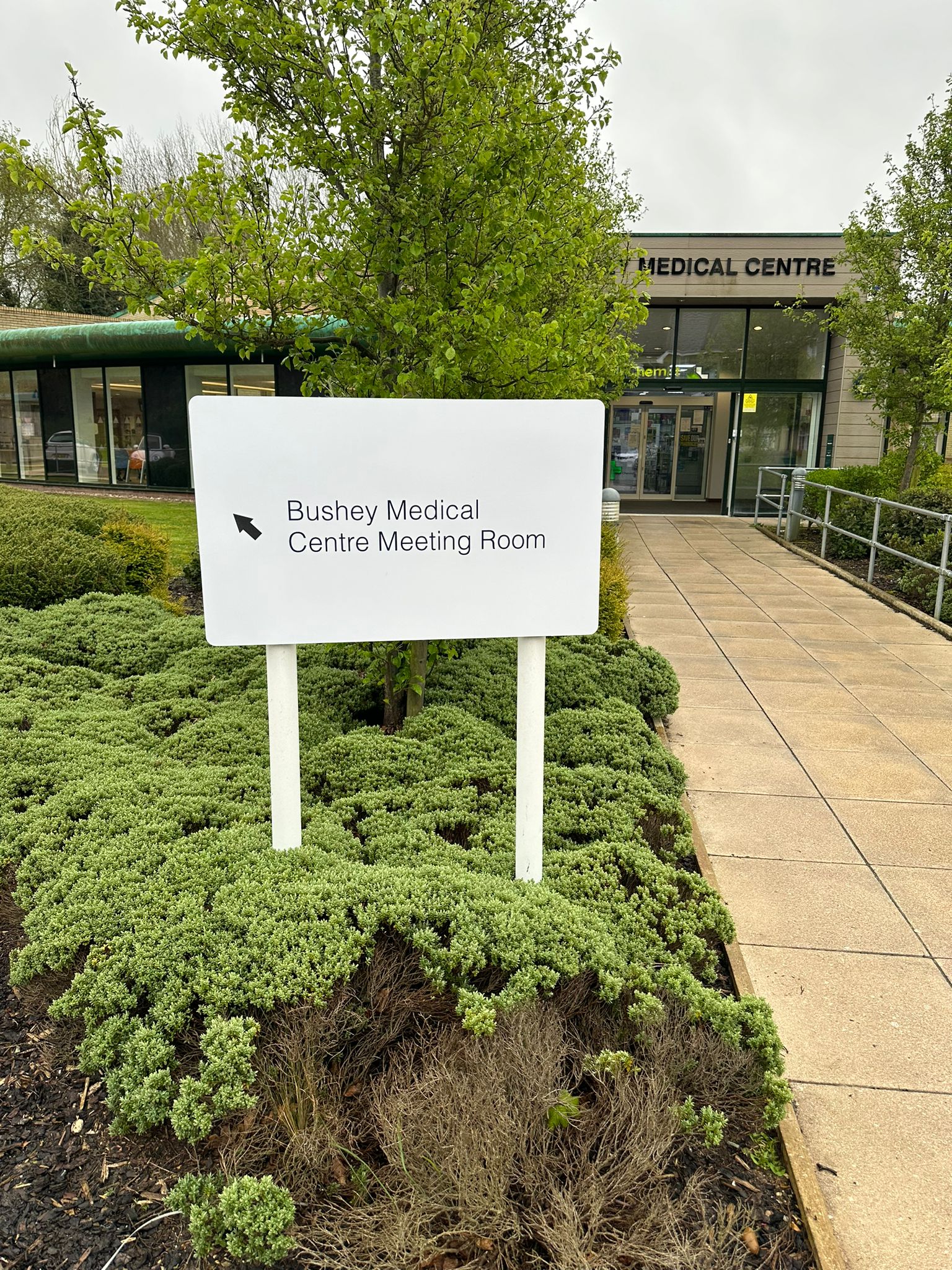 The Art of Wayfinding: Stylish Navigation Solutions for Dubai’s Complex Spaces